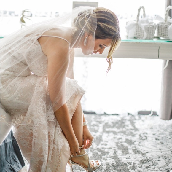 Beloved Kora Wedding dress by casa blanca - Picture 2 of 10